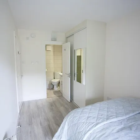 Newcastle Court Γκάλγουεϊ