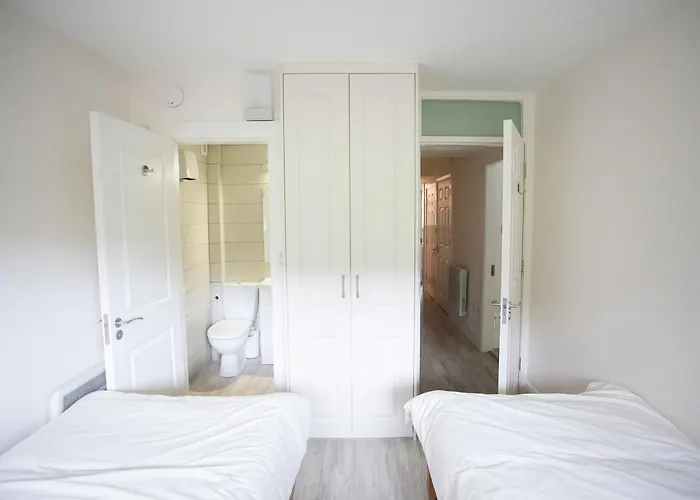 Newcastle Court * Galway